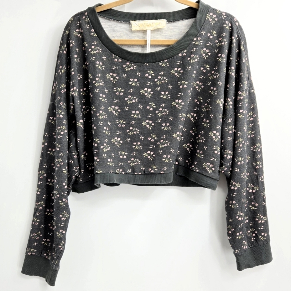 Jen's Pirate Booty Floral Cropped‎ Sweatshirt